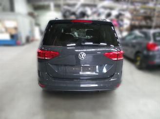 Volkswagen Touran 1.6 TDI picture 3