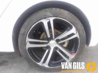 Peugeot 208 208 I (CA/CC/CK/CL), Hatchback, 2012 / 2019 1.2 12V e-THP PureTech 110 picture 8