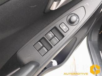 Mazda 2 2 (DJ/DL), Hatchback, 2014 1.5 SkyActiv-G 90 picture 13