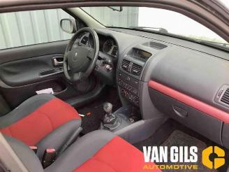 Renault Clio  picture 5