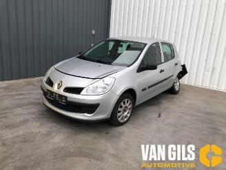 Vrakbiler auto Renault Clio Clio III (BR/CR), Hatchback, 2005 / 2014 1.2 16V 75 2008/12