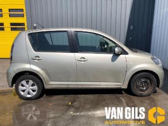 Daihatsu Sirion  picture 8