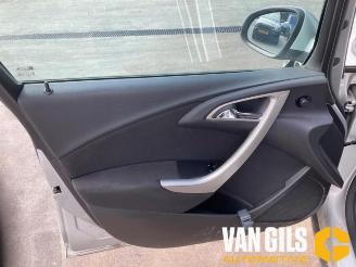 Opel Astra Astra J Sports Tourer (PD8/PE8/PF8), Combi, 2010 / 2015 1.4 16V ecoFLEX picture 15