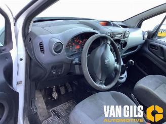 Peugeot Partner Partner (GC/GF/GG/GJ/GK), Van, 2008 / 2018 1.6 HDI 75 Phase 2 picture 16