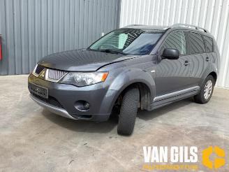Mitsubishi Outlander  picture 3