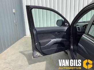 Mitsubishi Outlander  picture 15