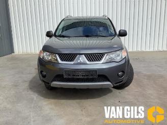 Mitsubishi Outlander  picture 2