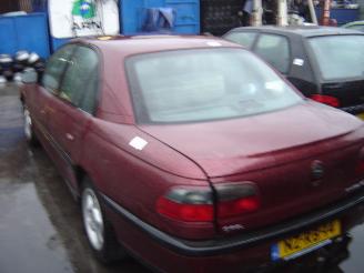 Opel Omega 2.0 16 v picture 3