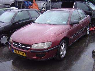 Opel Omega 2.0 16 v picture 2