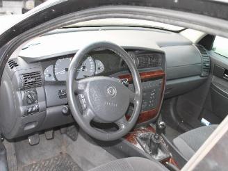 Opel Omega stationwagon picture 5