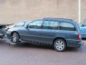 Opel Omega stationwagon picture 1