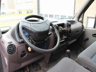 Renault Master 2.5 d picture 7