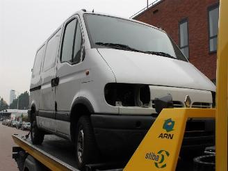 Renault Master 2.5 d picture 1