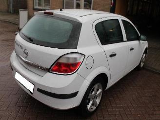 Opel Astra 1.7 cdti picture 4