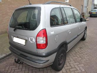 Opel Zafira  picture 4