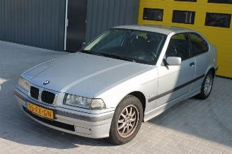 BMW 3-serie 316I picture 2