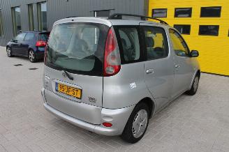 Toyota Yaris-verso  picture 4