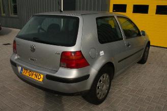 Volkswagen Golf 1.9 TDi picture 4