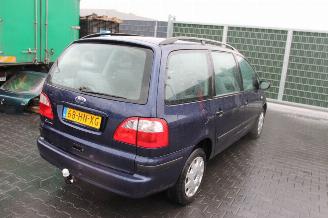Ford Galaxy 2.0 picture 5