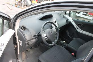 Toyota Yaris 1.3-16V picture 6
