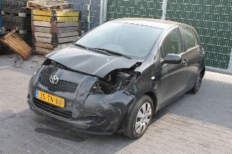 Toyota Yaris 1.3-16V picture 5