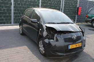 Toyota Yaris 1.3-16V picture 4