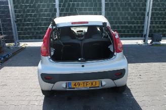 Peugeot 107 1.0 12V picture 4
