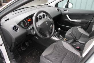 Peugeot 308 1.6 HDi picture 7