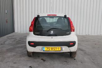 Peugeot 107 1.0 12V picture 2