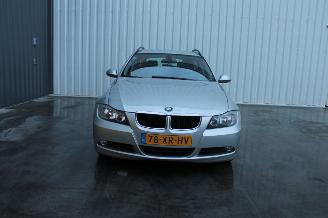 BMW 3-serie 318 Touring picture 5