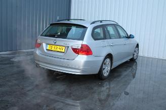 BMW 3-serie 318 Touring picture 1
