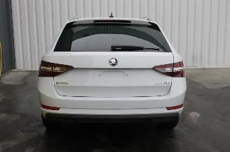 Skoda Superb  picture 2