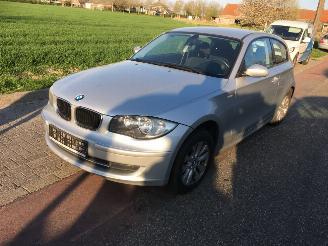BMW 1-serie 118 D picture 2