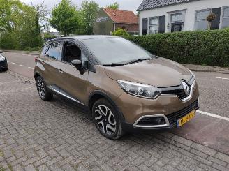 Coche siniestrado Renault Captur 0.9 TCe Barista 2015/11