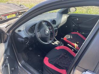 Seat Ibiza 1.2-16V Hatchback picture 5