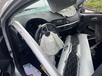 Kia Picanto 1.0 Dpi picture 5