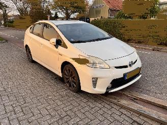 Damaged car Toyota Prius 1.8-16V 2013/5
