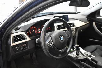 BMW 3-serie 320i Executive picture 21