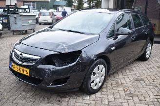 Opel Astra SPORTS TOURER picture 3