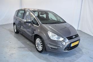 Coche accidentado Ford S-Max  2013/4