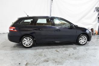 Peugeot 308 1.2 PureT.Blue Lease picture 8