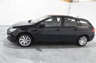 Peugeot 308 1.2 PureT.Blue Lease picture 4