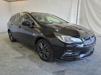 Coche accidentado Opel Astra SPORTS TOURER 2019/11