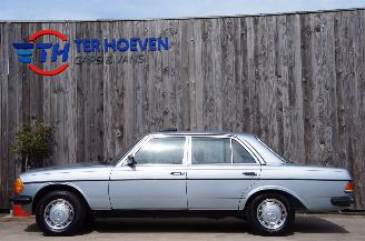 Unfallwagen Mercedes 200-300D 300D W123 Schuifdak Radio Trekhaak 65KW 1984/3