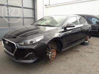 Auto da rottamare Hyundai I-30 i30 (PDEB5/PDEBB/PDEBD/PDEBE), Hatchback, 2016 1.0 T-GDI 12V 2019