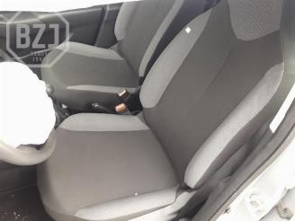 Toyota Aygo Aygo (B40), Hatchback, 2014 1.0 12V VVT-i picture 6