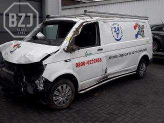 Salvage car Volkswagen Transporter Transporter T6, Van, 2015 / 2024 2.0 TDI 150 4Motion 2017/7