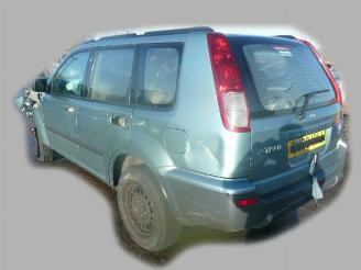 Nissan X-Trail 2.2 td picture 4