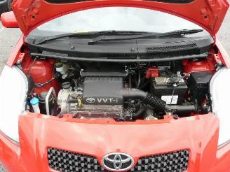Toyota Yaris 1.3 i picture 7