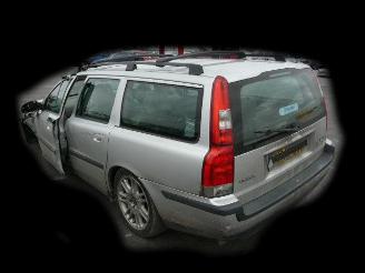Volvo V-70 d5 s picture 3